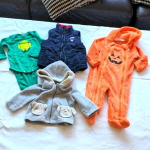 Selling boy clothes lot 6/9 months